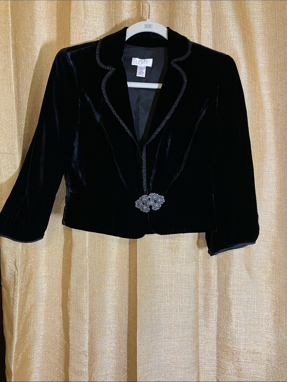 LOFT Black Velvet Cropped Blazer with Decorative Floral Clasp